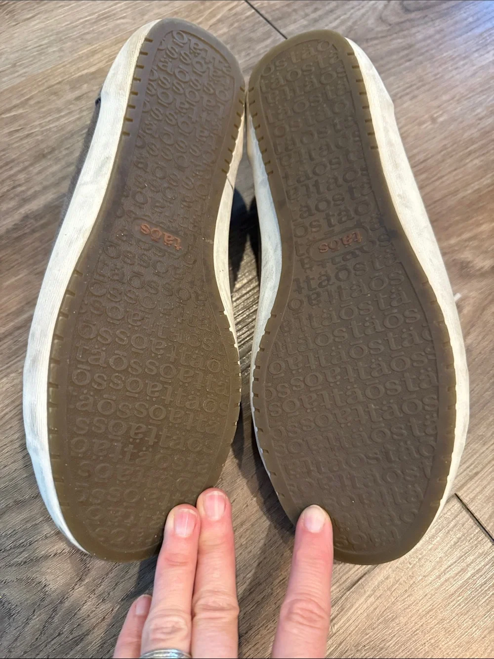 Taos‎ Star Gray Brown Canvas Low Top Lace Up Sneakers Womens 7